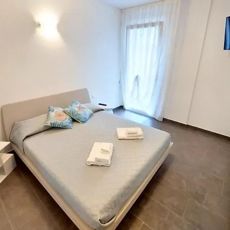 Casa Mirella Апартаменты *